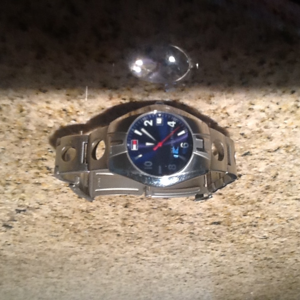 TOMMY HILFIGER WATCH
